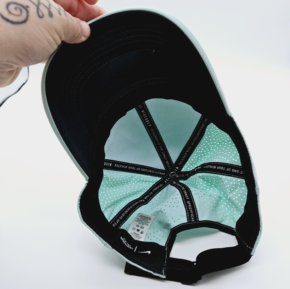 NIKE | Heritage 86 Dri-Fit athletic adjustable cap hat - Picture 8 of 10